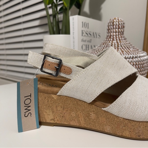 nwt TOMS women’s Claudine cork wedge white sandals heels vacation 9 - Picture 2 of 8